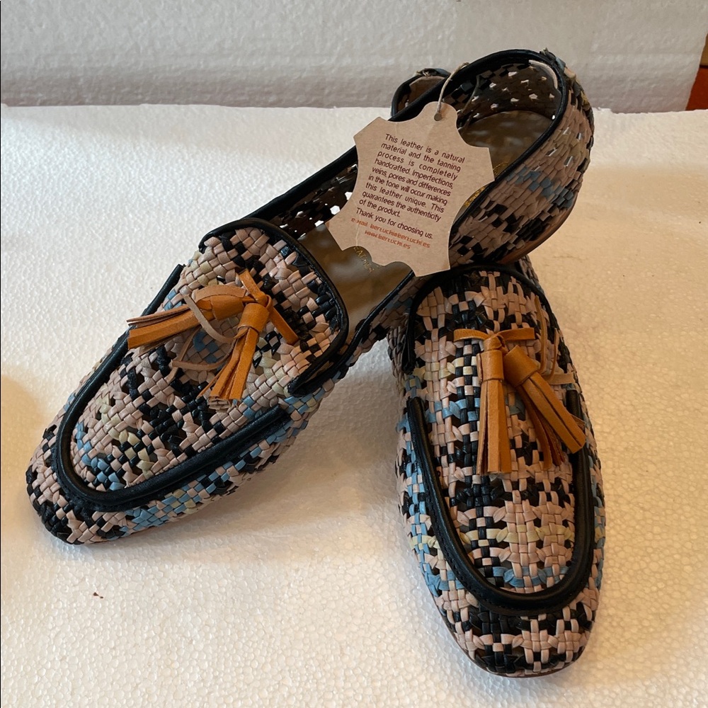 NWT  Bertuchi Woven Leather Loafers with Tassels Leather made in Spain